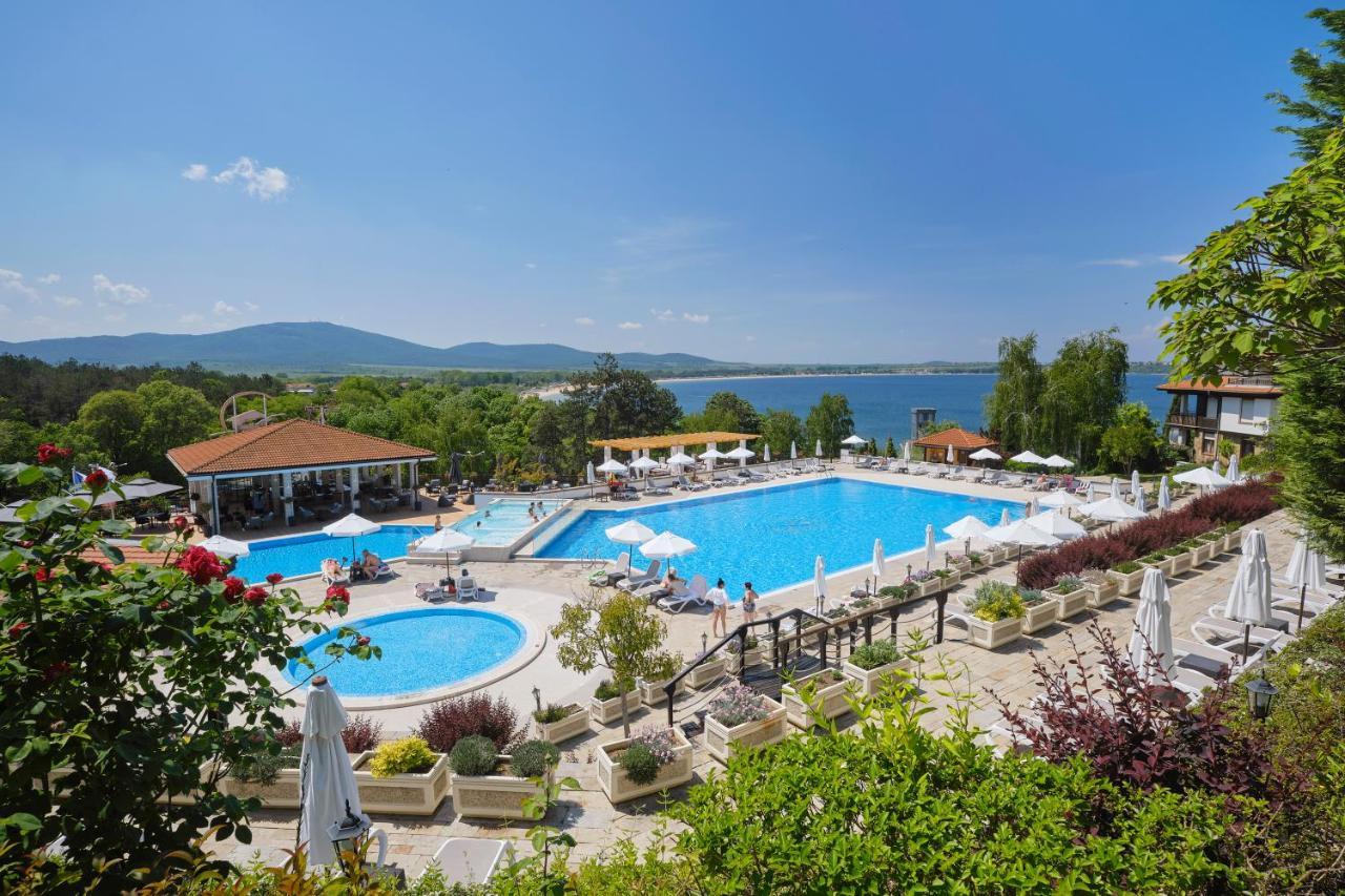 Santa Marina Holiday Village Sozopol Bagian luar foto